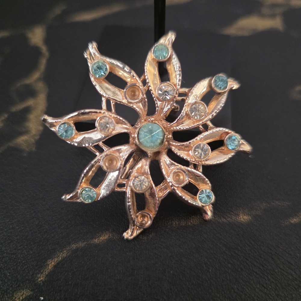 Vintage Gold Tone Starburst Brooch Blue Clear Rhinestone Floral Sunburst Pin